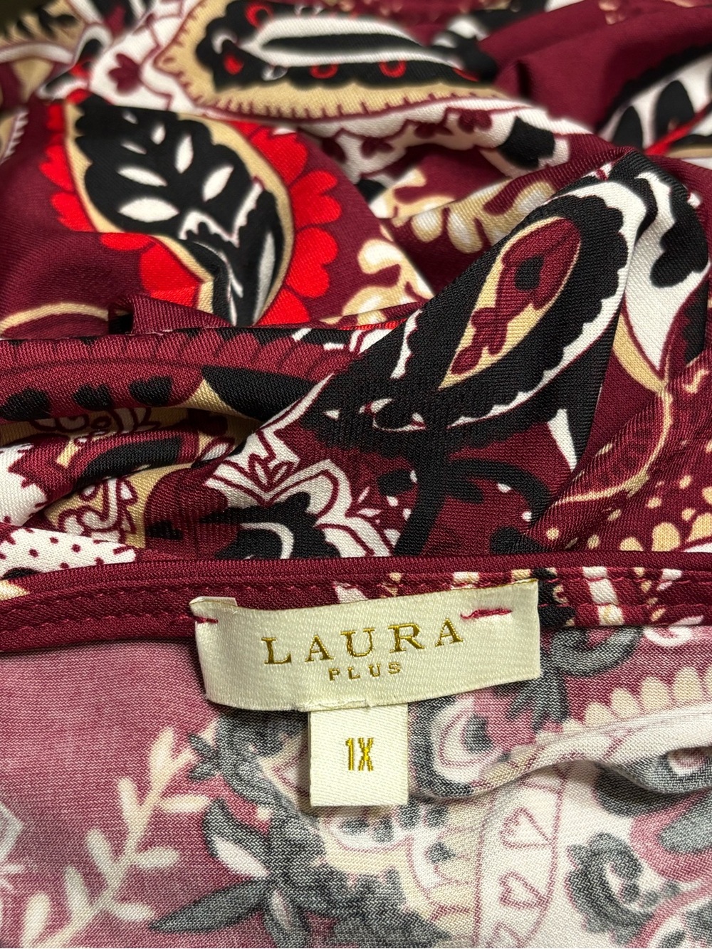 Laura Plus Women’s Burgundy Paisley V-Neck Bell Sleeve Top - Picture 5 of 5
